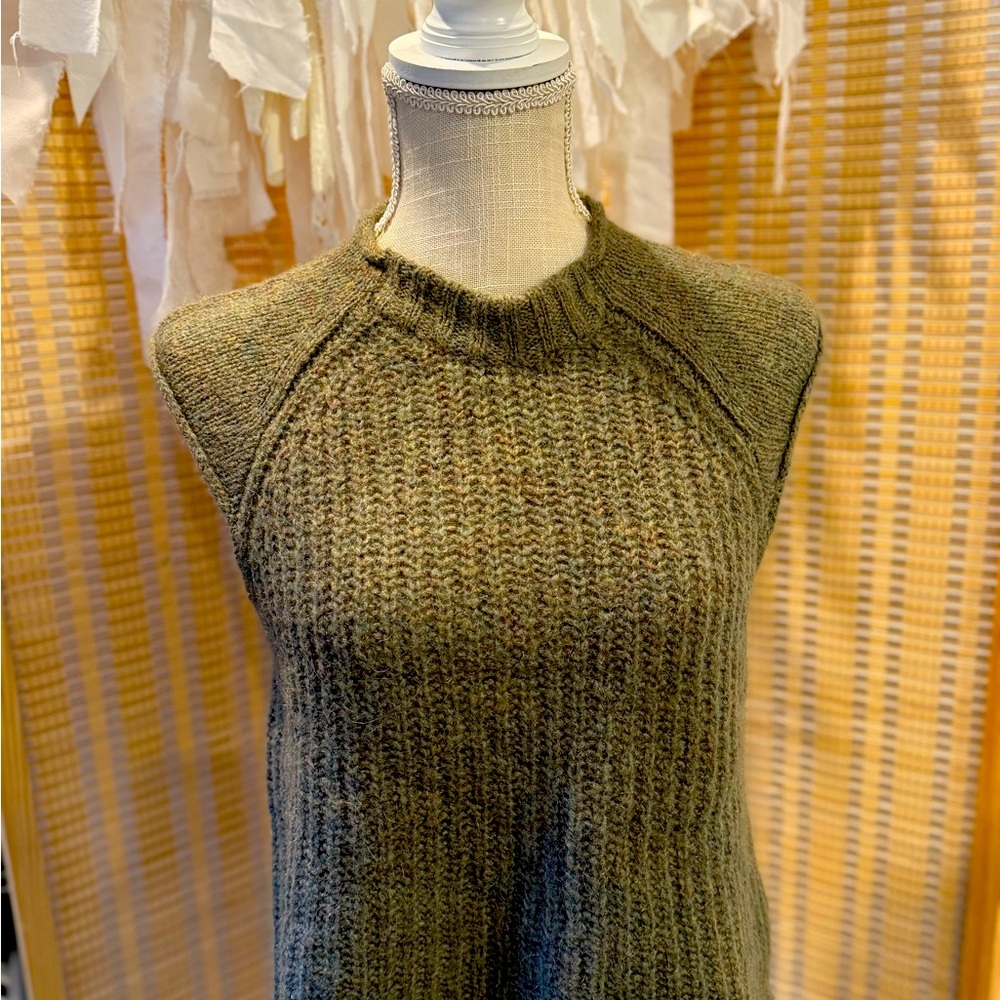 Sweater Vest